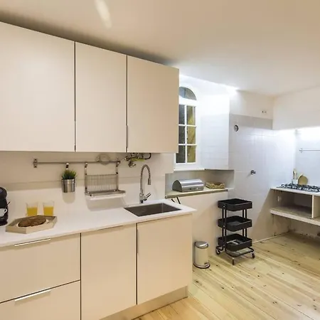 Historical Santos * ליסבון